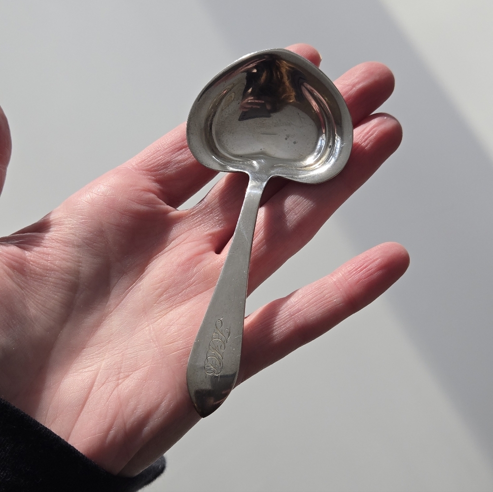 TIFFANY & CO Solid Sterling Silver Faneuil Bon Bon Spoon c. 1910